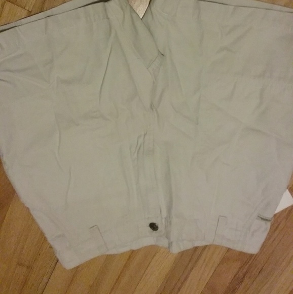 Active Women's Shorts - Picture 1 of 2